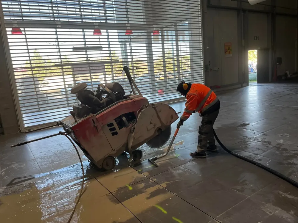 Sciage de sol électrique à Carrouges